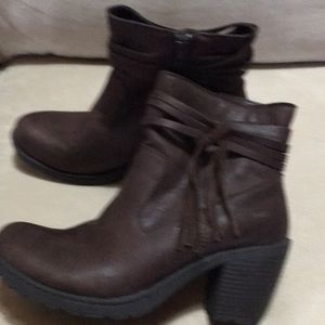 Boc boots